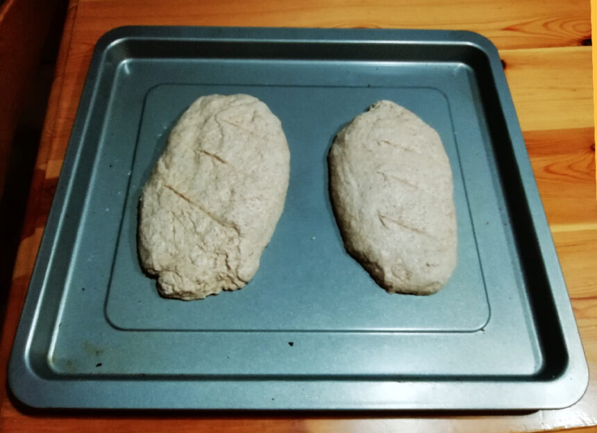 Fette di pane ai legumi con cavolo nero