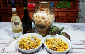 Fusilli ai funghi, carciofi e zafferano