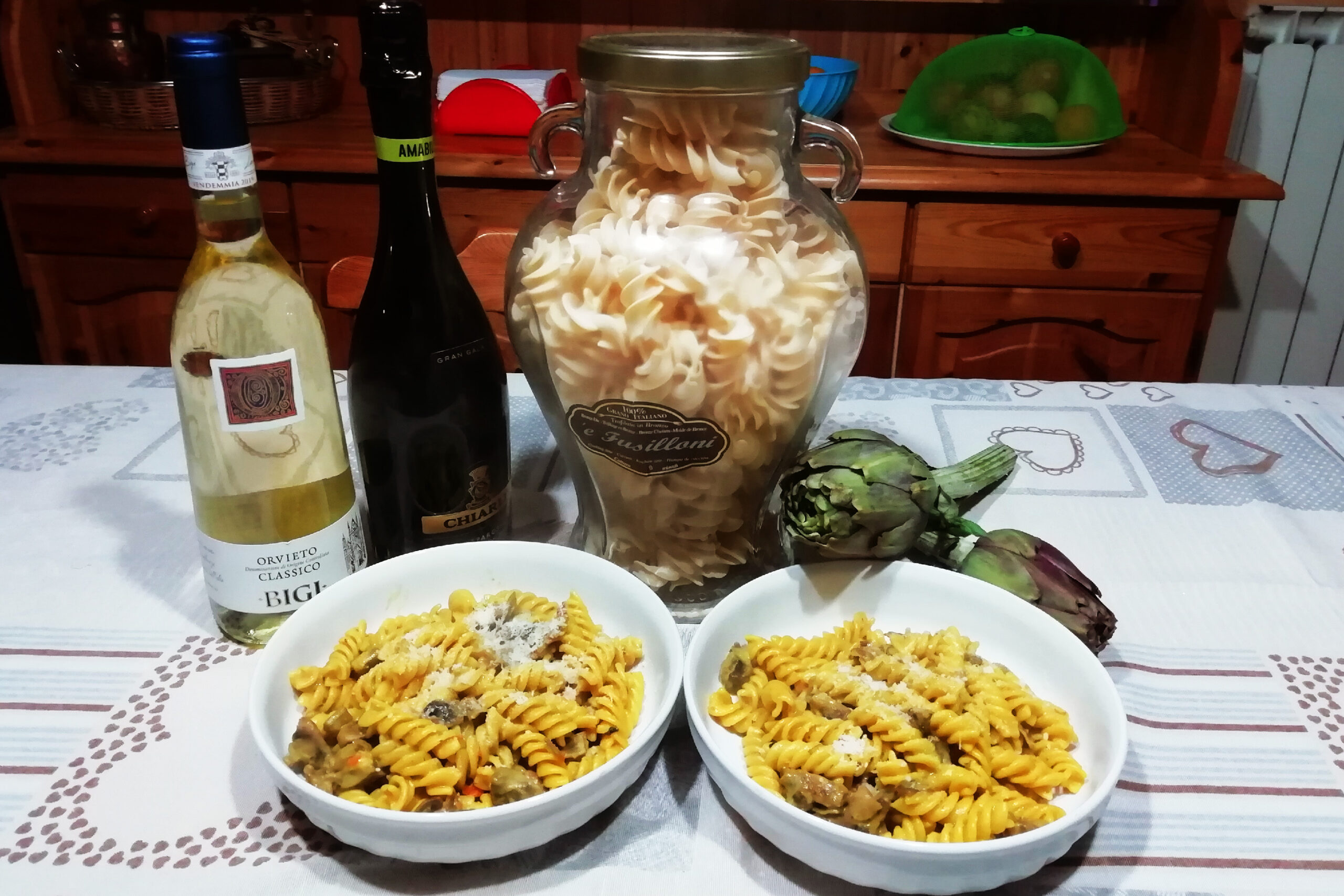 Fusilli ai funghi, carciofi e zafferano