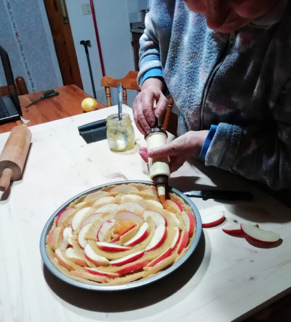 Crostata fior di mele con marmellata di arance