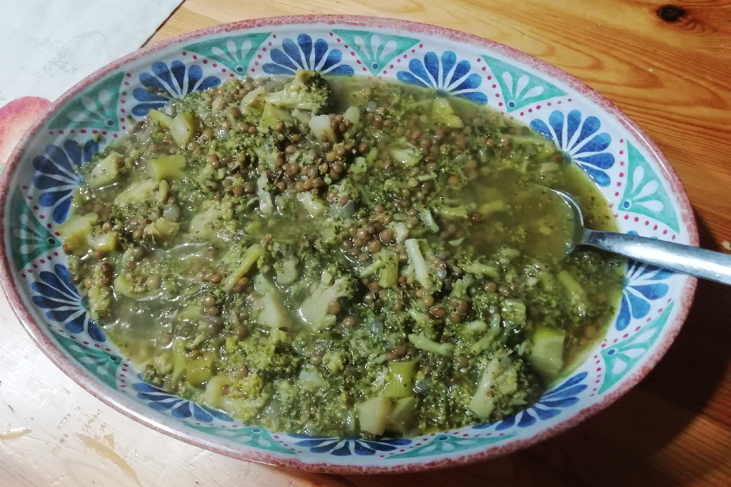 Zuppa di broccoli e lenticchie o farro perlato