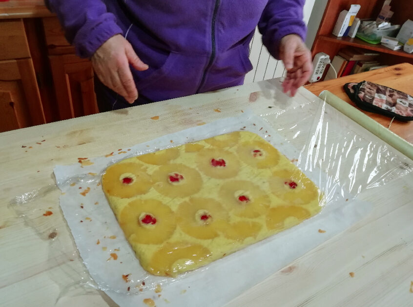 Rotolo cheesecake all’ananas