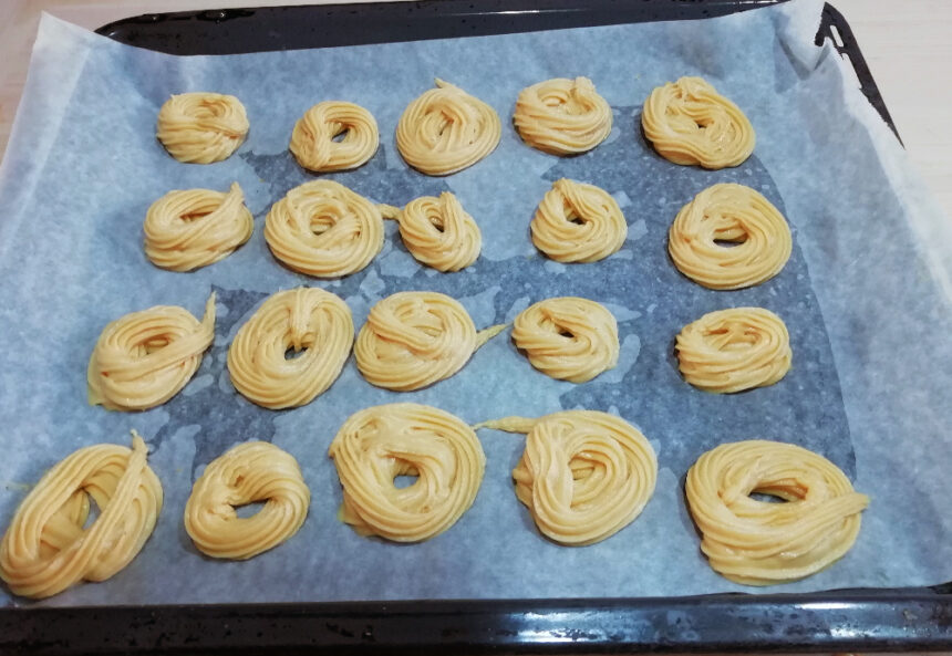 Zeppole di san Giuseppe alla crema